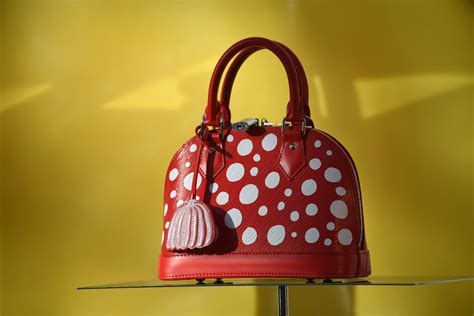 yayoi kusama book louis vuitton|louis vuitton collaboration yayoi kusama.